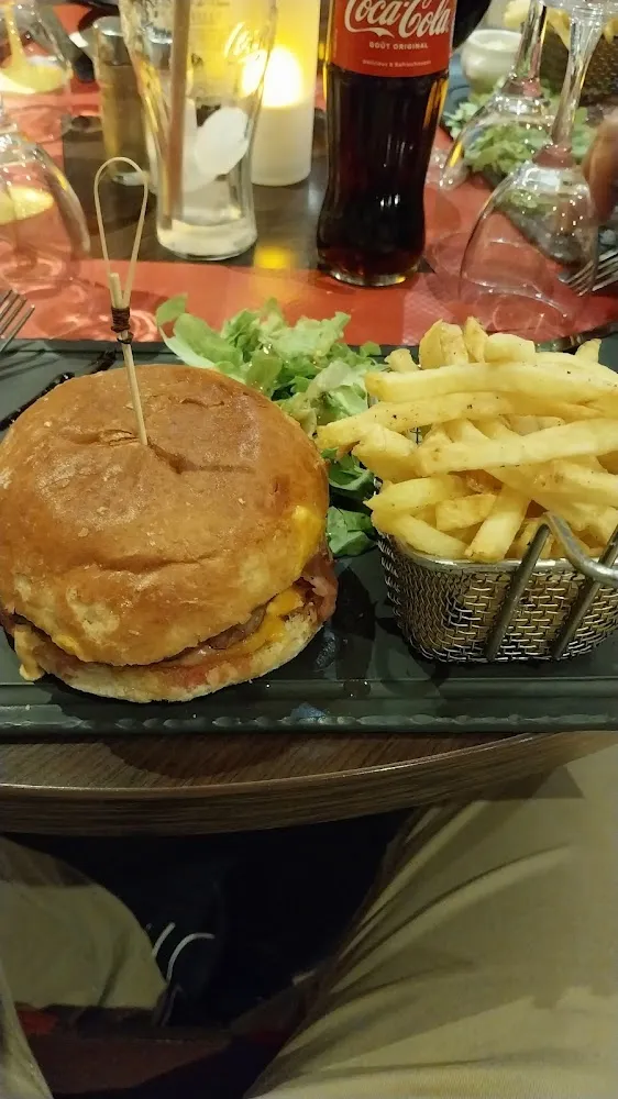 Burger Le Cardinal Plat de la Carte